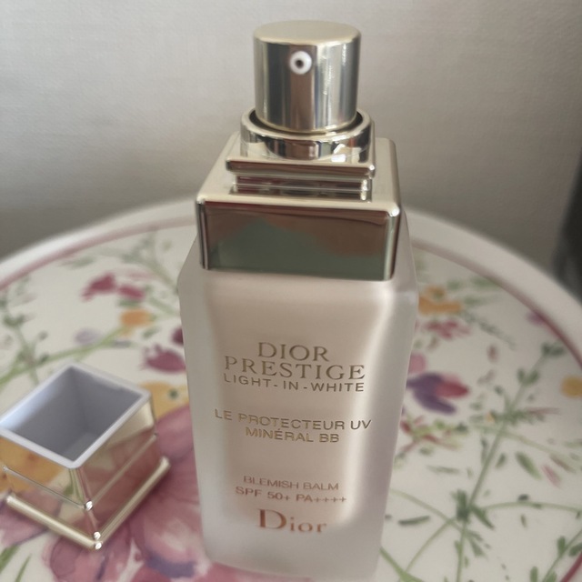 Dior(ディオール)のプレステージ ホワイト ル プロテクター コスメ/美容のベースメイク/化粧品(化粧下地)の商品写真