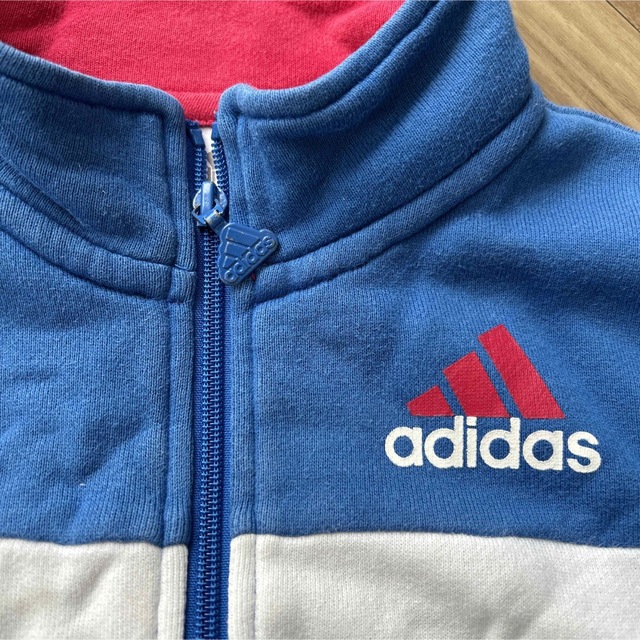 adidas(アディダス)のadidas フードなしパーカー キッズ/ベビー/マタニティのキッズ服男の子用(90cm~)(ジャケット/上着)の商品写真