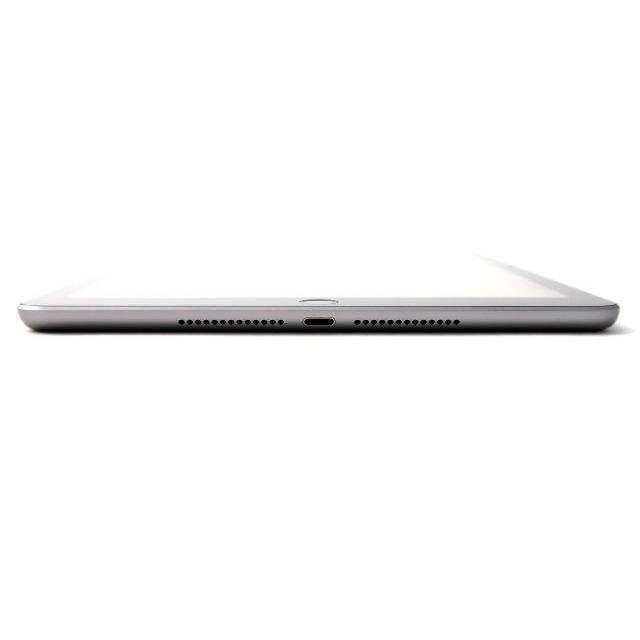 iPad(アイパッド)のiPad 第6世代 9.7インチ 32GB スペースグレイ Wi-Fiモデル 中古 Bランク 本体【ReYuuストア（リユーストア）】 スマホ/家電/カメラのPC/タブレット(タブレット)の商品写真