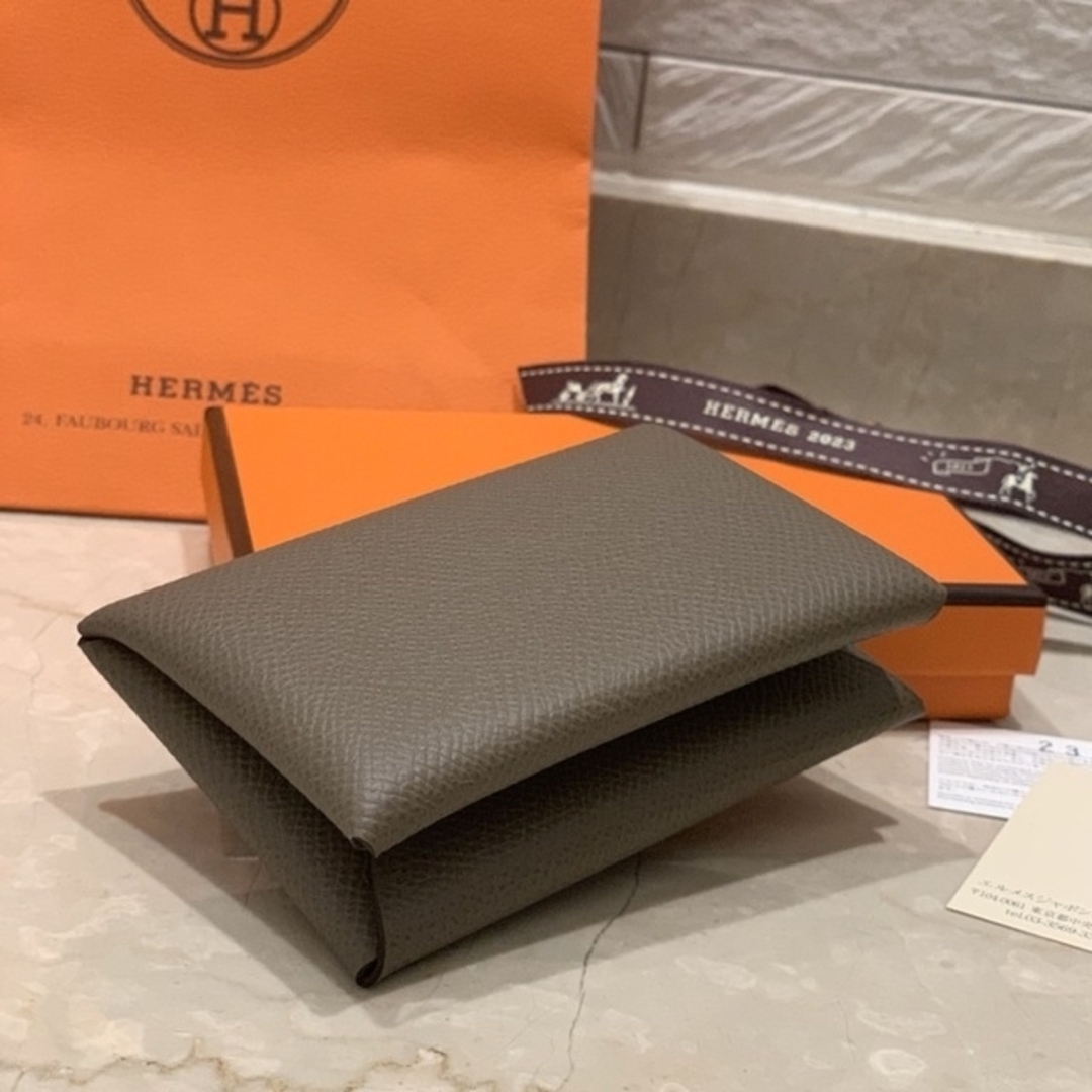 HERMES カルヴィ　エトゥープ　エルメス