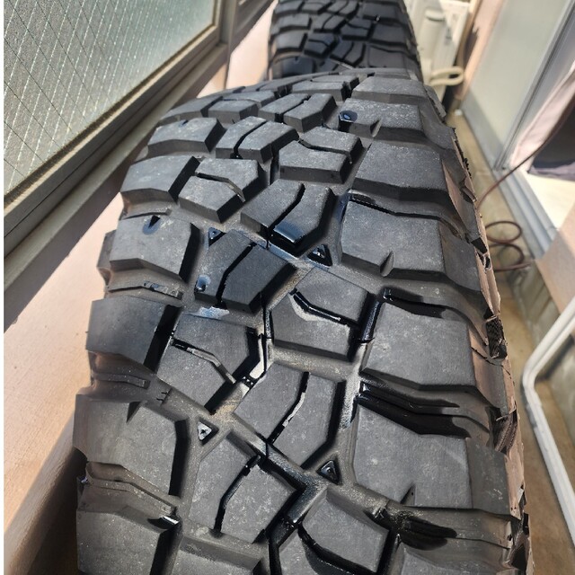 BFGoodrich KM3 285/75R16 ホイールセット 自動車/バイクの自動車(タイヤ・ホイールセット)の商品写真