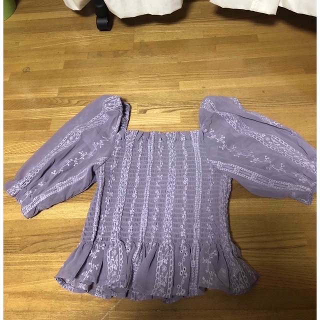 GRL(グレイル)の(専用)レース刺繍ブラウス レディースのトップス(シャツ/ブラウス(半袖/袖なし))の商品写真