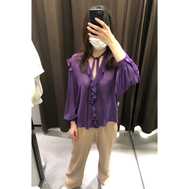 ZARA(ザラ)のZARA パープルブラウス レディースのトップス(シャツ/ブラウス(長袖/七分))の商品写真