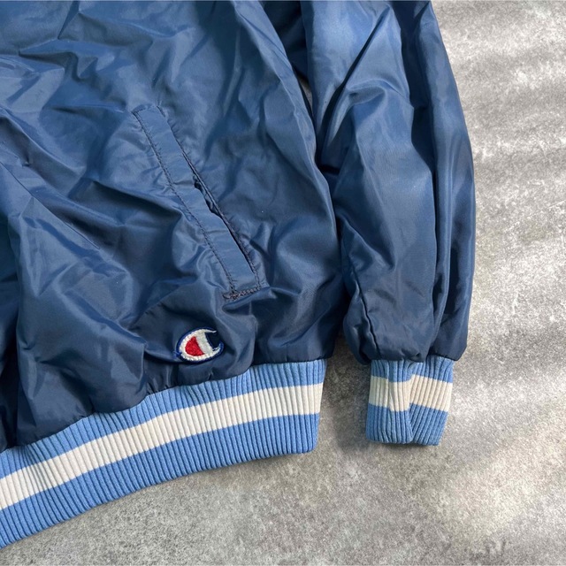 Champion(チャンピオン)の90s USA製 Champion プルオーバー ナイロンパーカー メンズのトップス(パーカー)の商品写真