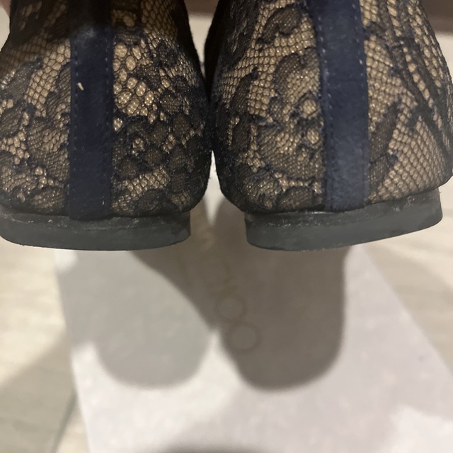 JIMMY CHOO(ジミーチュウ)のジミーチュウ　レースフラットパンプス レディースの靴/シューズ(バレエシューズ)の商品写真