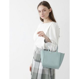 ブルーレーベルクレストブリッジ(BLUE LABEL CRESTBRIDGE)のブルーレーベルクレストブリッジ  レザーショルダーバッグ　ミントグリーン(ショルダーバッグ)