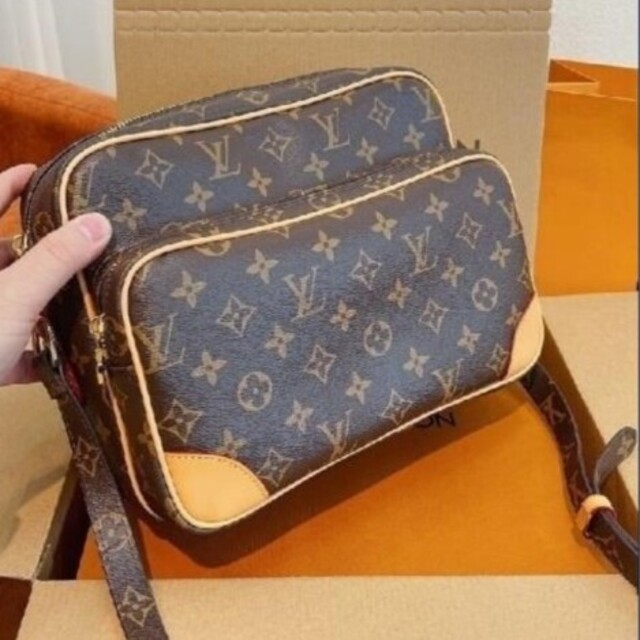 超美品】Louis vuittonルイヴィトン ショルダーバッグ ショルダー