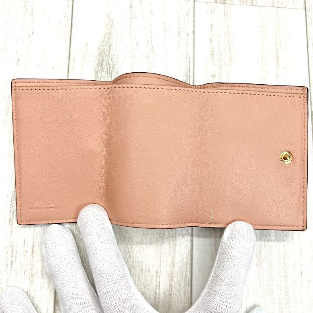 フェンディ FENDI 三つ折り財布 コンパクトウォレット ピンク ロゴ