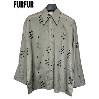 ファーファー(fur fur)の匿名発送　新品未使用　FURFUR ファーファー　ハートプリントシャツ　カーキ(シャツ/ブラウス(長袖/七分))