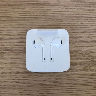 アイフォーン(iPhone)のiPhone用イヤフォン　イヤホン　新品　純正　Apple(ヘッドフォン/イヤフォン)