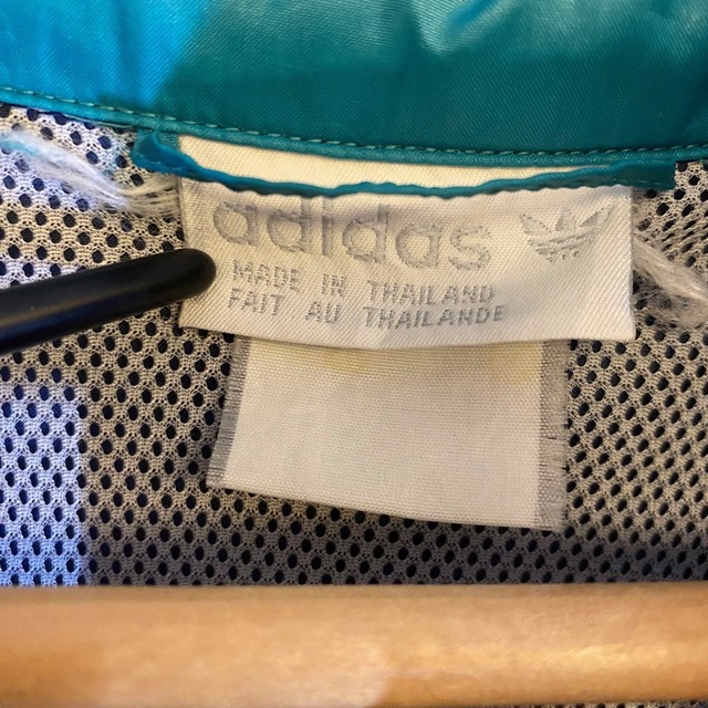 adidas(アディダス)の【レア美品】80s アディダス 刺繍ロゴ ナイロンジャケット L銀タグ メンズのジャケット/アウター(ナイロンジャケット)の商品写真