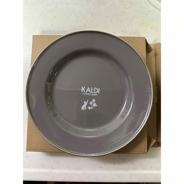 KALDI 猫の日　ホーロープレート & カレンダー インテリア/住まい/日用品のキッチン/食器(食器)の商品写真