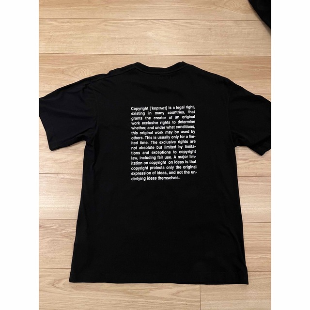 VETEMENTS(ヴェトモン)のVETEMENTS(ヴェトモン)Tシャツ メンズのトップス(Tシャツ/カットソー(半袖/袖なし))の商品写真