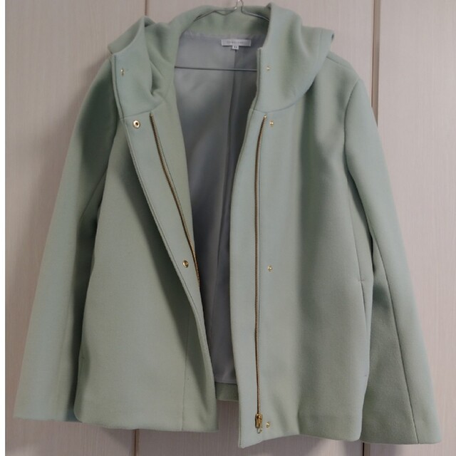 シンプルミドル丈コート　グリーン レディースのジャケット/アウター(スプリングコート)の商品写真