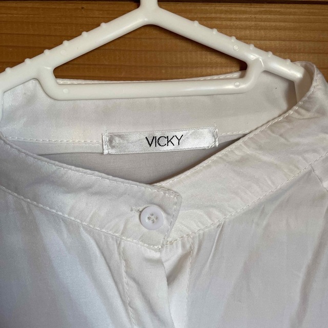 VICKY(ビッキー)のVICKY 長袖ブラウス レディースのトップス(シャツ/ブラウス(長袖/七分))の商品写真