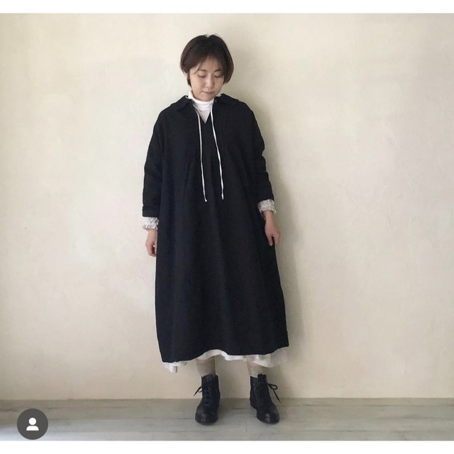 nest Robe(ネストローブ)の【ドパミン様専用3/24まで】ネストローブ　ブラックリネンスモックワンピースクロ レディースのワンピース(ロングワンピース/マキシワンピース)の商品写真