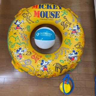 ディズニー(Disney)のミッキーマウス浮き輪、足踏みポンプ、ビーチボール3点セット(マリン/スイミング)