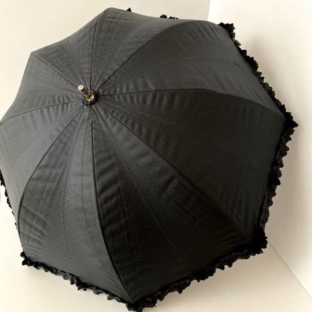 LANVIN en Bleu(ランバンオンブルー)の新品⭐️ランバン オンブルー 晴雨兼用傘 ドビーフリル ブラック 日傘 定番人気 レディースのファッション小物(傘)の商品写真