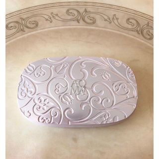 コスメデコルテ(COSME DECORTE)のコスメデコルテ　パウダーファンデーションケース　ピンク🌸(ボトル・ケース・携帯小物)