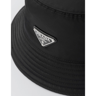 プラダ(PRADA)のPRADA NYLON BUCKET HAT BLACK “XLサイズ(ハット)