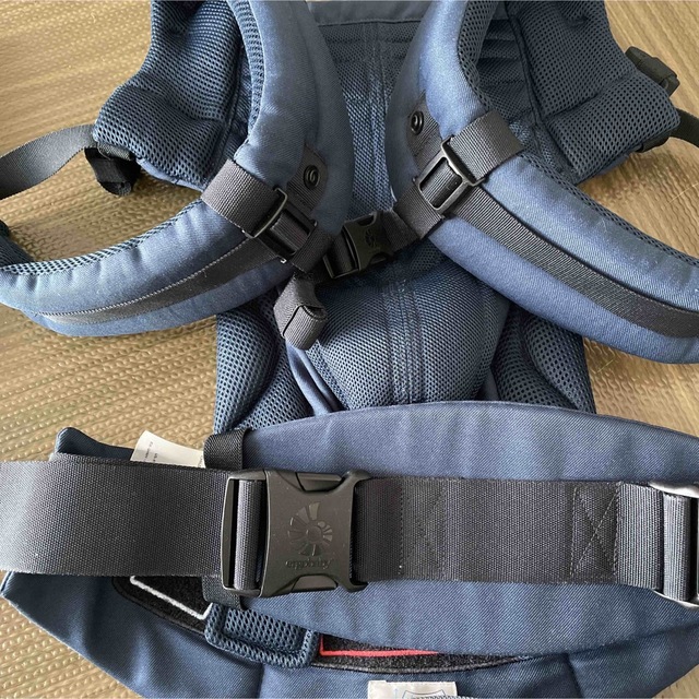 Ergobaby(エルゴベビー)のエルゴベビー 360 ベビーキャリア クールエア メッシュ   キッズ/ベビー/マタニティの外出/移動用品(抱っこひも/おんぶひも)の商品写真