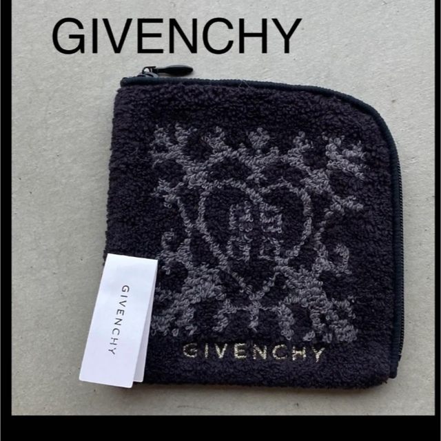 GIVENCHY(ジバンシィ)のジバンシー　ハンカチ　ハンカチポーチ　ブラック レディースのファッション小物(ハンカチ)の商品写真