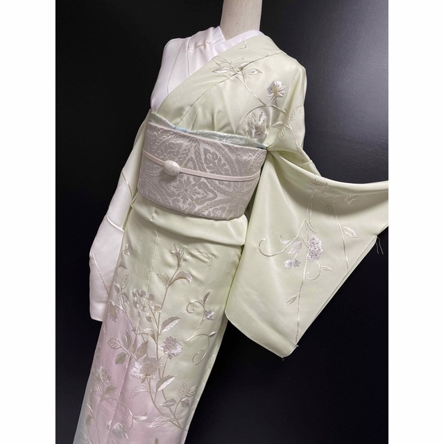 特選総刺繍訪問着【老舗染繍ぼかし刺繍訪問着◇更紗】ライト 特選総刺繍訪問着【老舗染繍ぼかし刺繍訪問着◇更紗】ライト