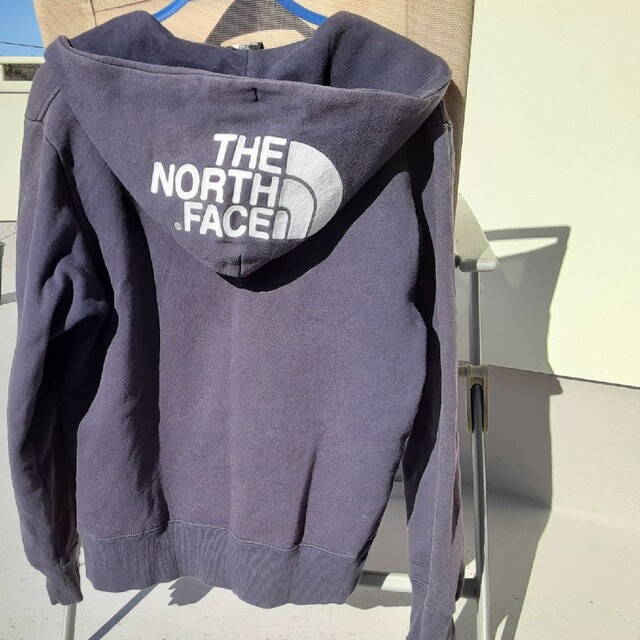 THE NORTH FACE(ザノースフェイス)のTHE NORTH FACE パーカー XSサイズ メンズのトップス(パーカー)の商品写真