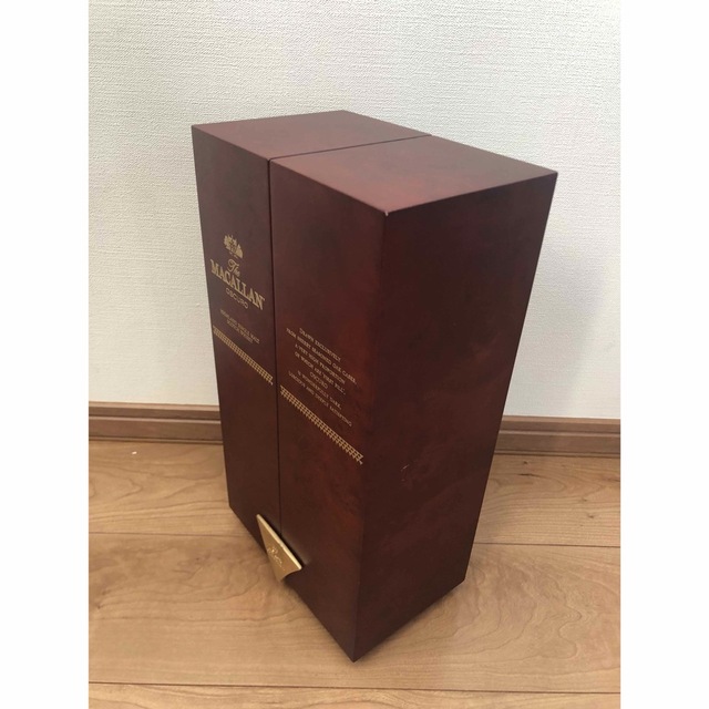 マッカラン ※きなこさん専用です。 空瓶空木箱 サントリー マッカラン ※きなこさん専用です。 空瓶空木箱 サントリー