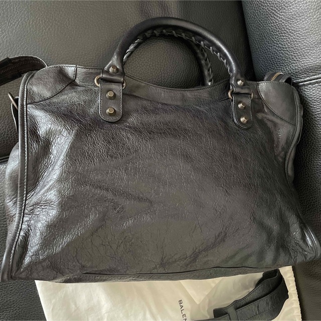 2024公式店舗 BALENCIAGA BAG バレンシアガシティ、定番ブラック、斜め 2024公式店舗 BALENCIAGA BAG バレンシアガシティ、定番ブラック、斜め