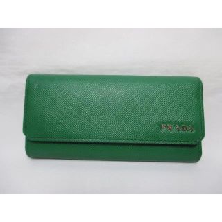 プラダ(PRADA)の美品 ＰＲＡＤＡ プラダ ロングキーケース ６連キーケース みどり 緑 革 中古(キーケース)