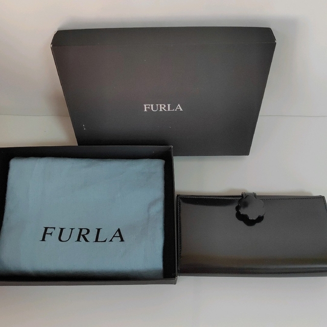 Furla(フルラ)のフルラFURLA長財布　フラワースナップ レディースのファッション小物(財布)の商品写真