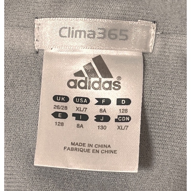 adidas(アディダス)のadidas ウインドブレーカー　130 キッズ/ベビー/マタニティのキッズ服男の子用(90cm~)(ジャケット/上着)の商品写真