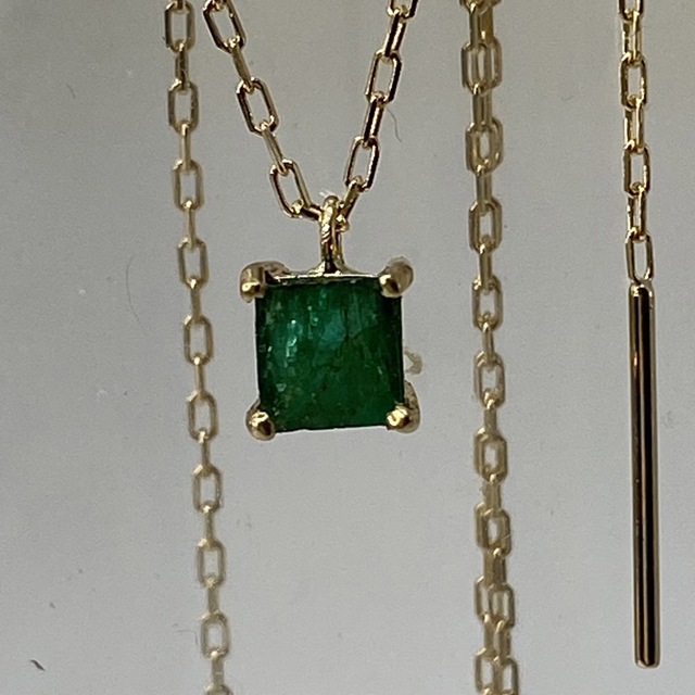 k18YG AU750 18金 天然エメラルド 0.23ct ネックレス - nayaabhaandi.com