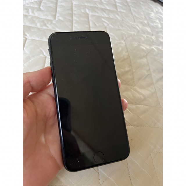 【美品】iPhone 7 32 GB au