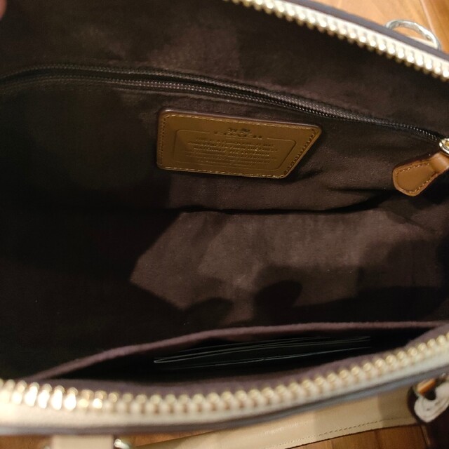 COACH(コーチ)の新品◆COACH／コーチ バッグ◆パテント  ドームド サッチェル 2Way レディースのバッグ(ハンドバッグ)の商品写真