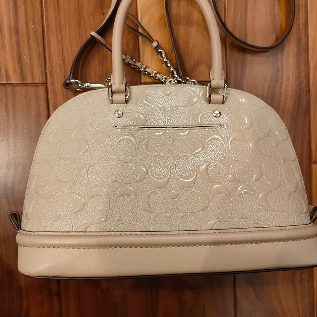 COACH(コーチ)の新品◆COACH／コーチ バッグ◆パテント  ドームド サッチェル 2Way レディースのバッグ(ハンドバッグ)の商品写真