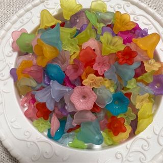 No.23艶消しお花アクリルパーツ30gの通販 by hanatome|ラクマ