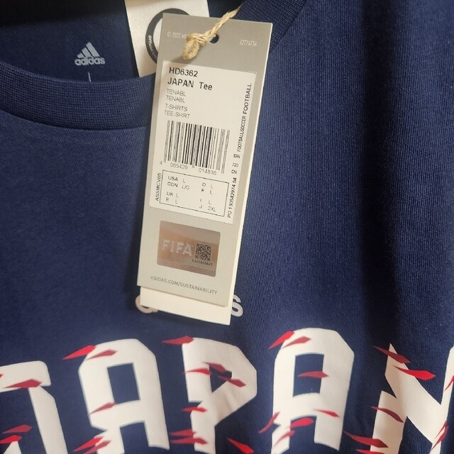 【レア】ワールドカップ 2022 現地限定 FIFAオフィシャルTシャツ メンズのトップス(Tシャツ/カットソー(半袖/袖なし))の商品写真