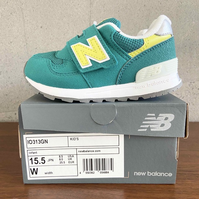 New Balance(ニューバランス)の【新品】15.5センチ グリーン×ライム ニューバランス スニーカー キッズ キッズ/ベビー/マタニティのキッズ靴/シューズ(15cm~)(スニーカー)の商品写真