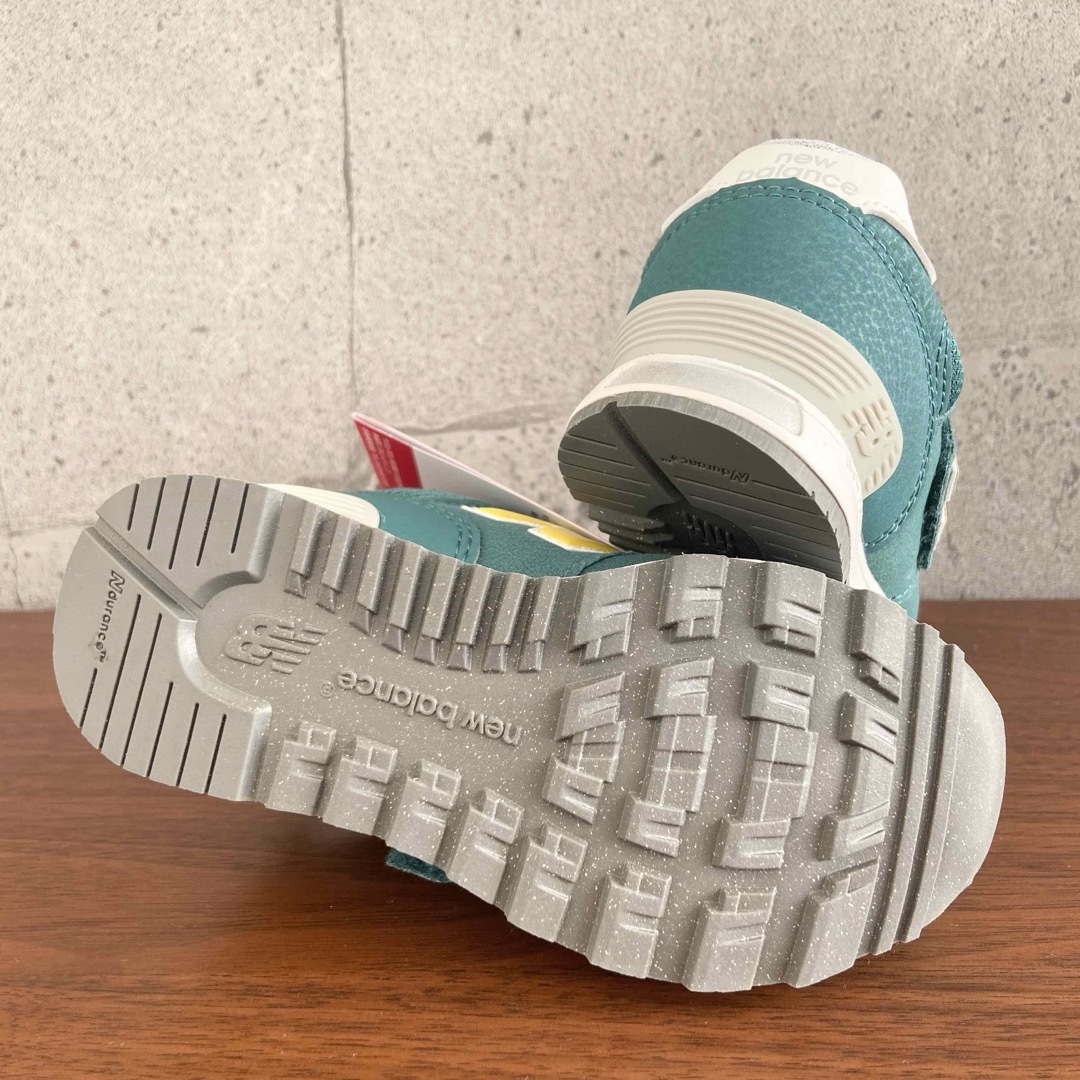 New Balance - 【新品】14センチ グリーン×イエロー New Balance - 【新品】14センチ グリーン×イエロー