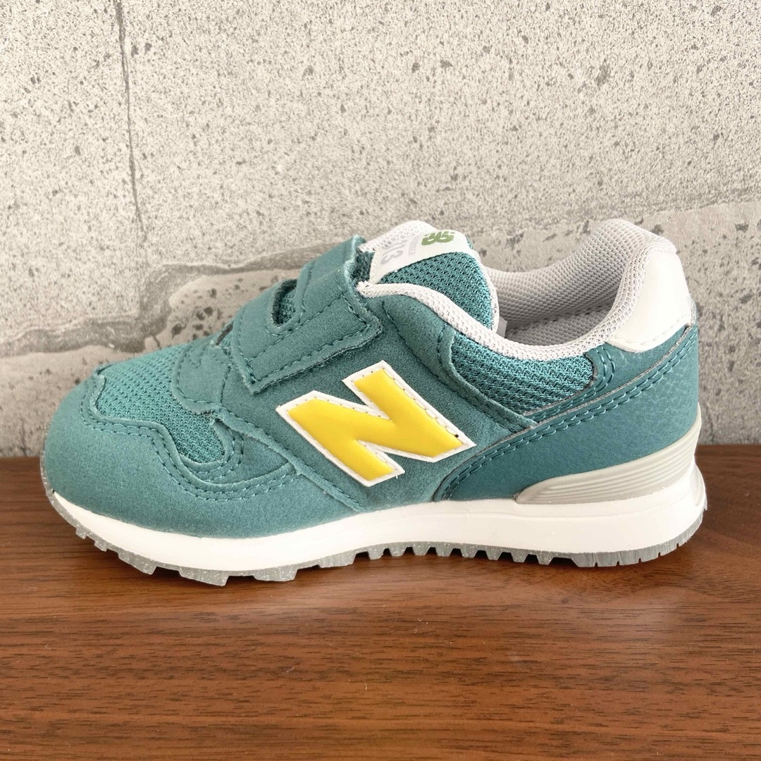 New Balance(ニューバランス)の【新品】14.5センチ グリーン×ライム ニューバランス スニーカー キッズ キッズ/ベビー/マタニティのベビー靴/シューズ(~14cm)(スニーカー)の商品写真