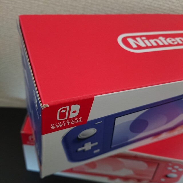 Nintendo Switch Lite ブルー & コーラル エンタメ/ホビーのゲームソフト/ゲーム機本体(携帯用ゲーム機本体)の商品写真