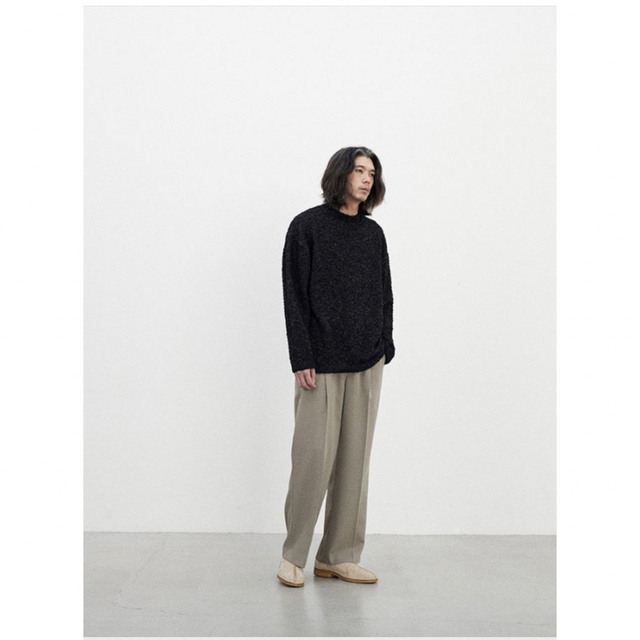 LIDNM(リドム)のWOOL BACKSATIN SLACKS メンズのパンツ(スラックス)の商品写真