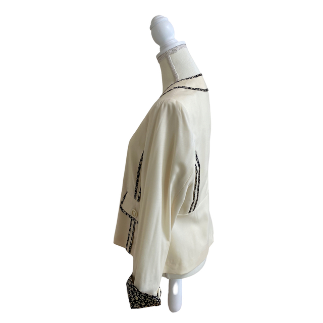 防臭剤セット⭐️ミモモーダ MIMO MODA レディース ノーカラー レディースのジャケット/アウター(ノーカラージャケット)の商品写真