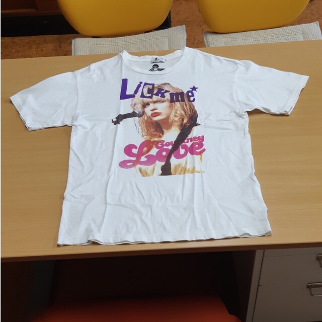 月末までの限定値下げ　Sサイズ　コートニー・ラブコラボTシャツ