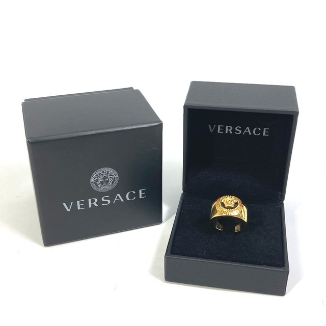 VERSACE(ヴェルサーチ)のヴェルサーチ VERSACE メデューサ アクセサリー リング・指輪 メタル ゴールド 美品 メンズのアクセサリー(リング(指輪))の商品写真