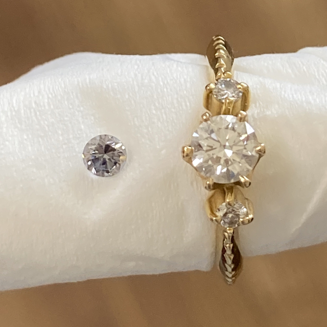 fancy grayish violet ダイヤ ルース 0.082ct レディースのアクセサリー(その他)の商品写真