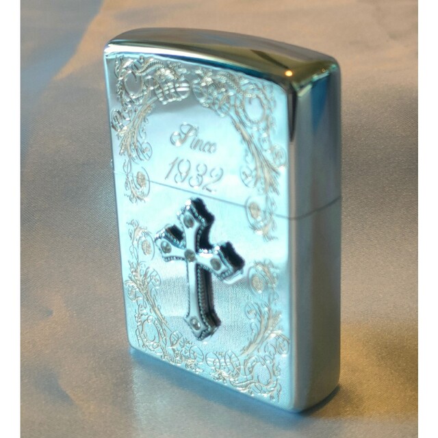 ZIPPO(ジッポー)の【希少】スワロフスキー　シルバーピンクゴールド クロス zippo 2007年製 メンズのファッション小物(タバコグッズ)の商品写真