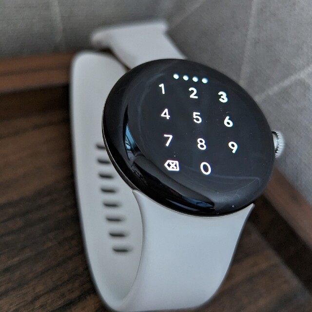 Google Pixel Watch シルバーシルバーラバーバンドカラー